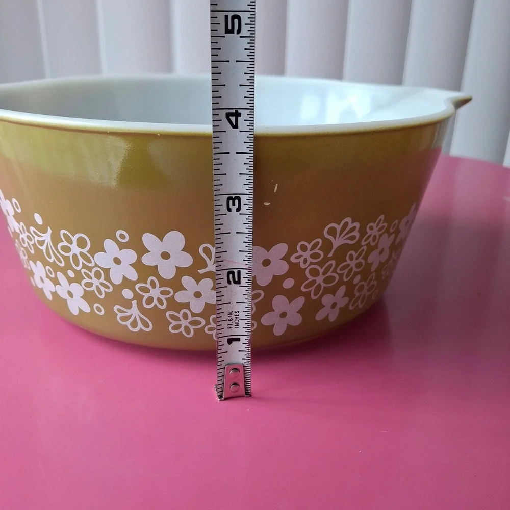 Pyrex Spring Blossom Green 475-B Casserole Bowl 2.5 Qt Vintage Green White